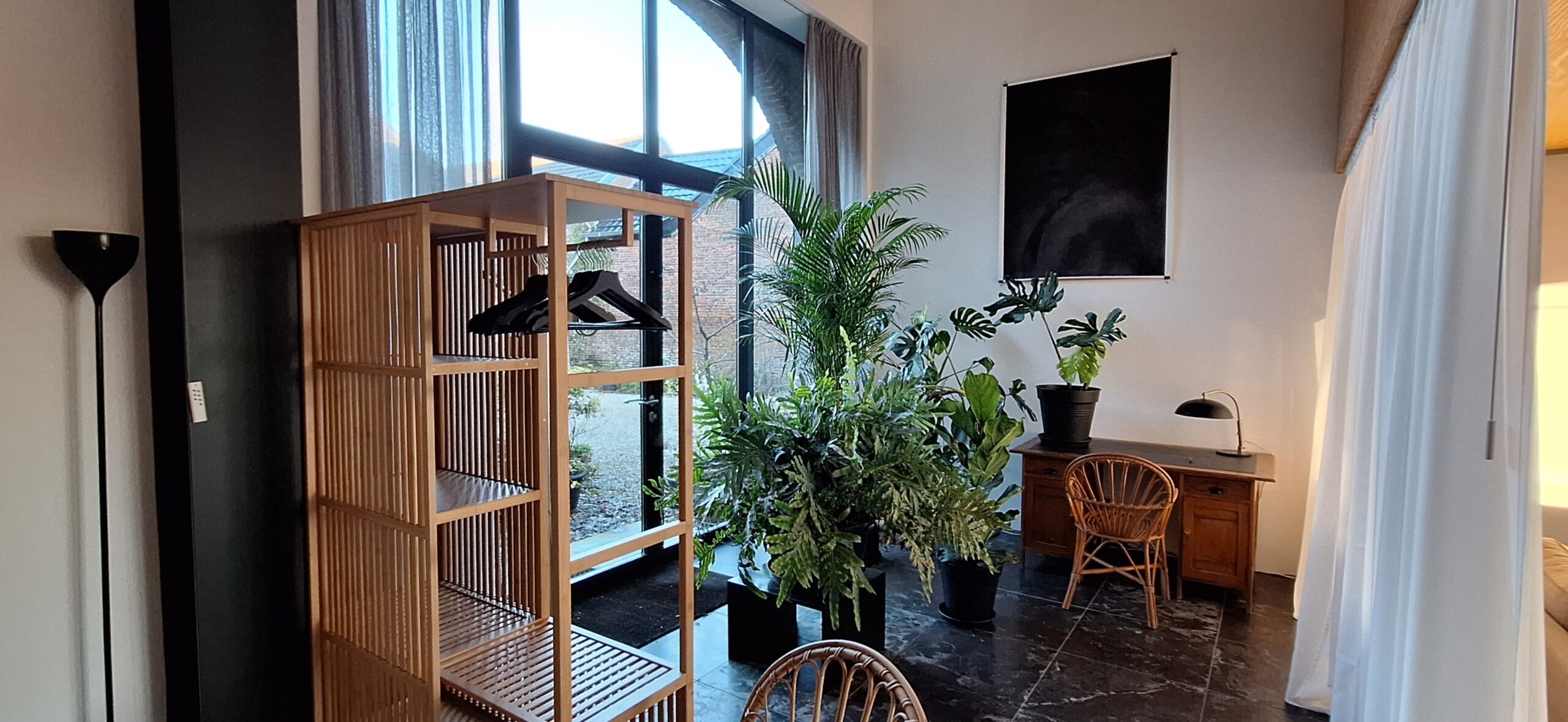 Loft - woonkamer 'binnentuin'